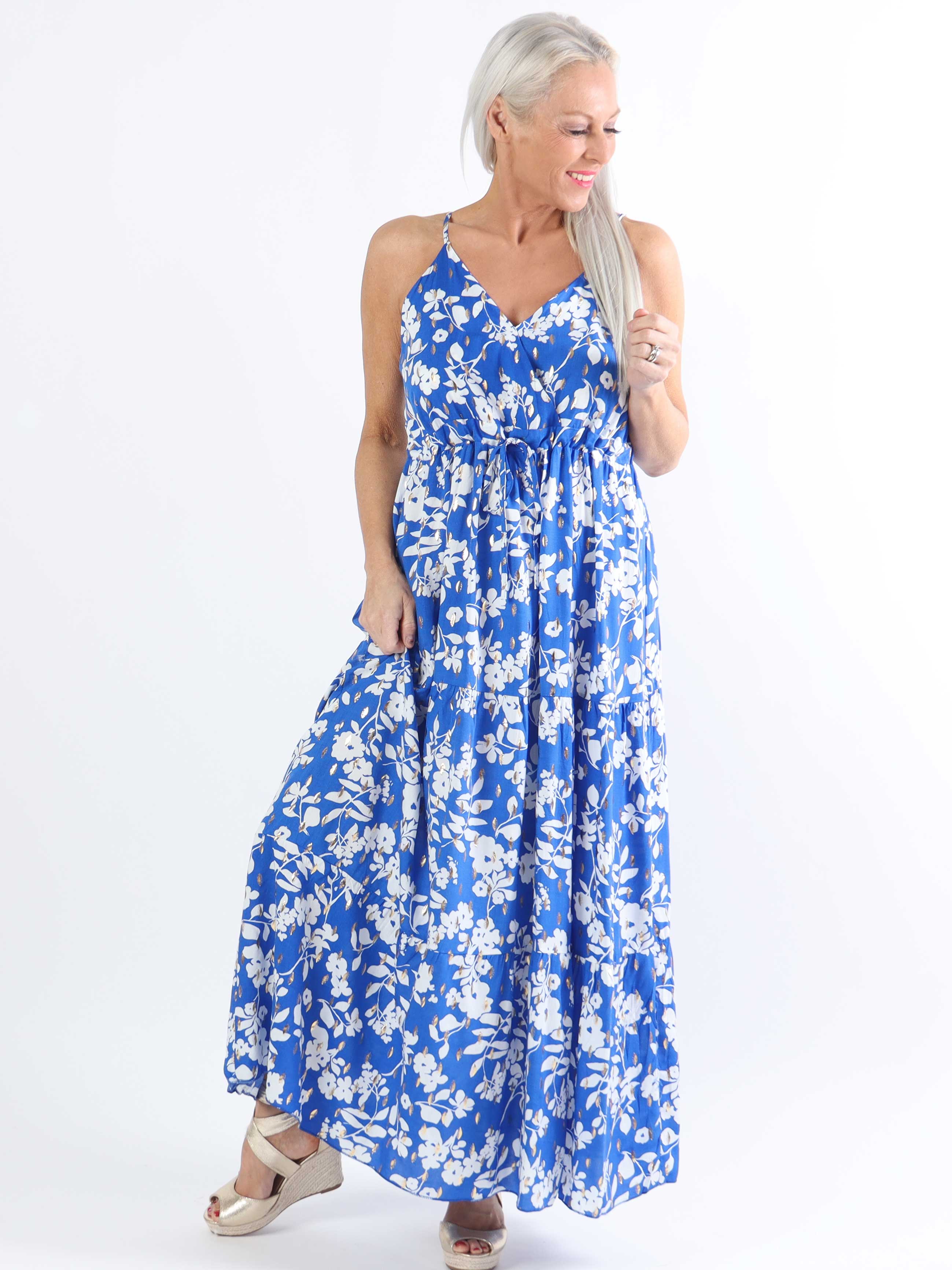 Lucie Flower - Viskosbandsklänning i plus size med v-ringning